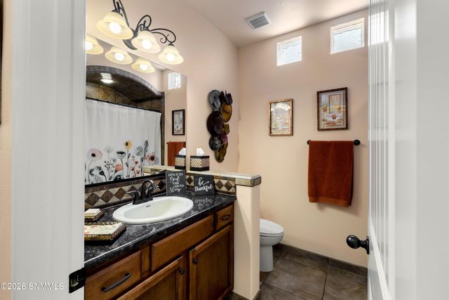 4372 Isleta Court, Las Cruces, NM 88011