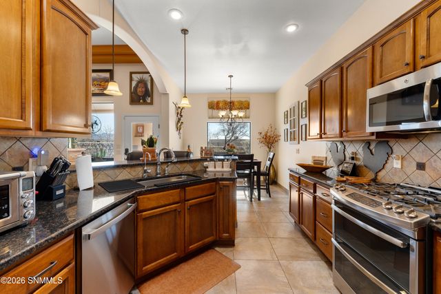 4372 Isleta Court, Las Cruces, NM 88011