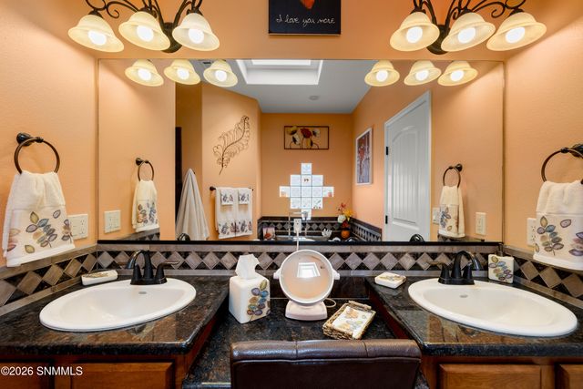 4372 Isleta Court, Las Cruces, NM 88011