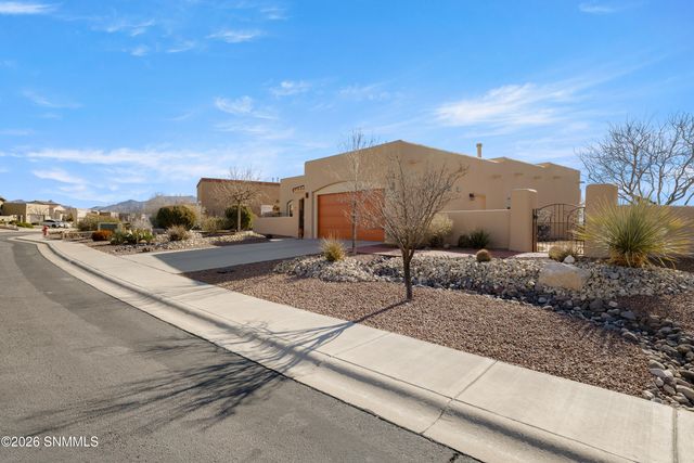 4372 Isleta Court, Las Cruces, NM 88011