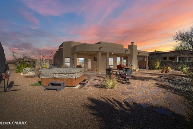 4372 Isleta Court, Las Cruces, NM 88011