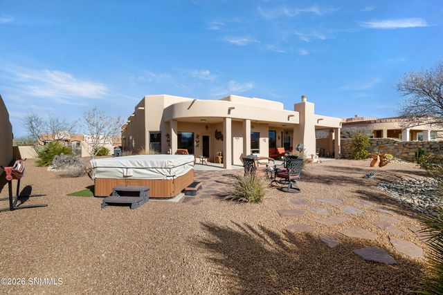 4372 Isleta Court, Las Cruces, NM 88011