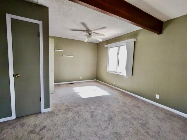 926 Wildwood Garden Dr, Knoxville, TN 37920