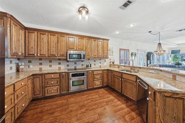 5262 Rio Vista, Malakoff, TX 75148