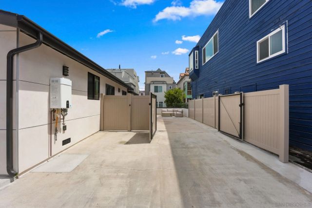 838 Portsmouth Court, San Diego, CA 92109