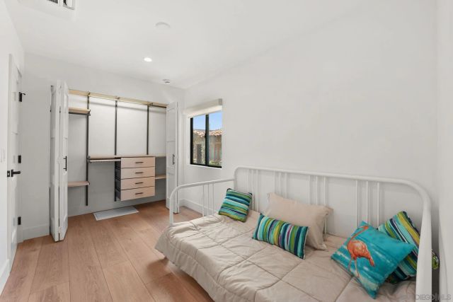 838 Portsmouth Court, San Diego, CA 92109