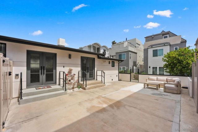 838 Portsmouth Court, San Diego, CA 92109