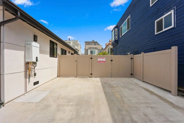 838 Portsmouth Court, San Diego, CA 92109
