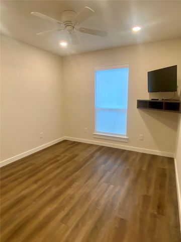 100 S Bois D, Dodd City, TX 75438