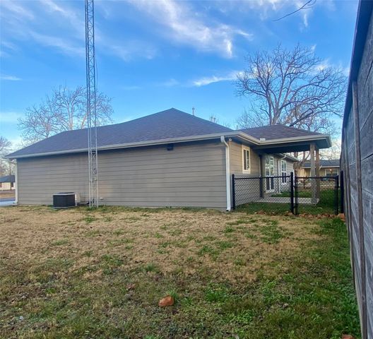 100 S Bois D, Dodd City, TX 75438