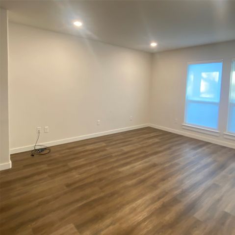 100 S Bois D, Dodd City, TX 75438