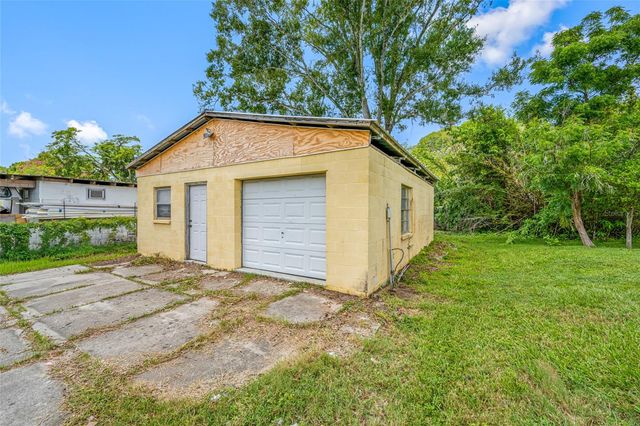 13030 DELWOOD ROAD, Tampa, FL 33624