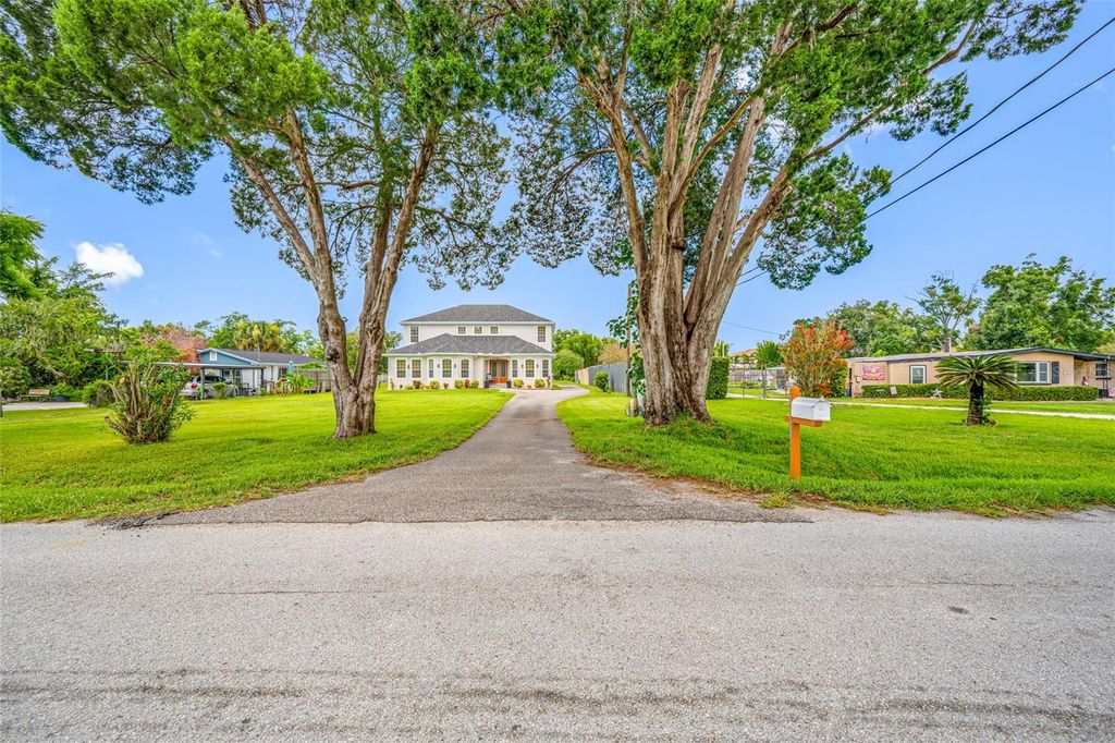 13030 DELWOOD ROAD, Tampa, FL 33624