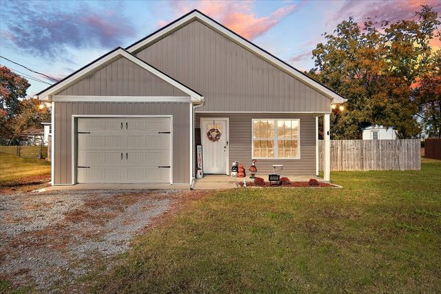 323 Rolling Rd, Shelbyville, TN 37160