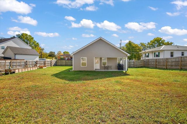 323 Rolling Rd, Shelbyville, TN 37160
