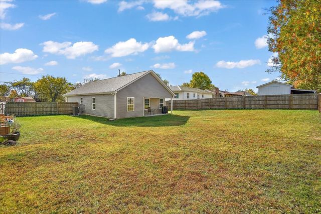 323 Rolling Rd, Shelbyville, TN 37160