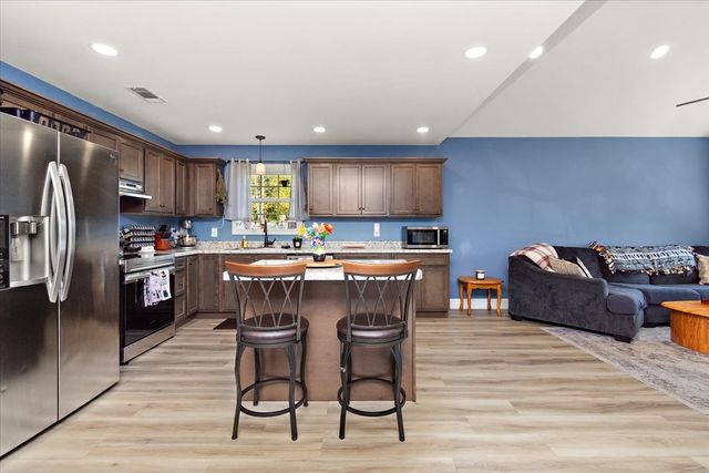 323 Rolling Rd, Shelbyville, TN 37160