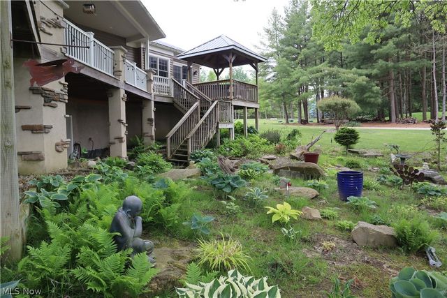 7509 Girdle Road, West Farmington, OH 44491