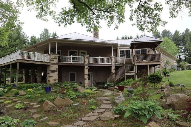 7509 Girdle Road, West Farmington, OH 44491