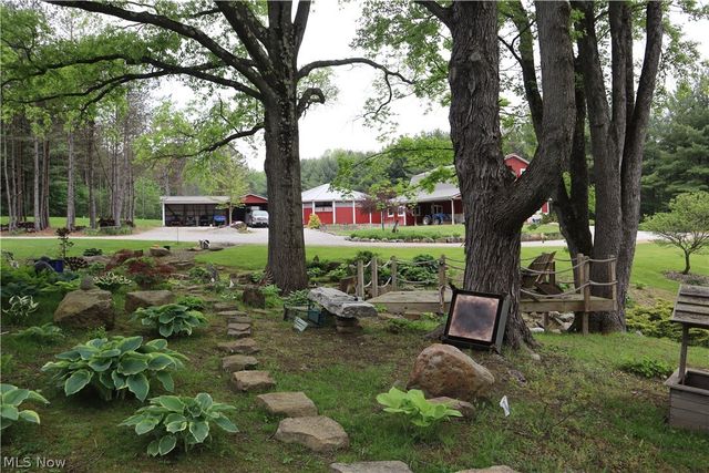 7509 Girdle Road, West Farmington, OH 44491