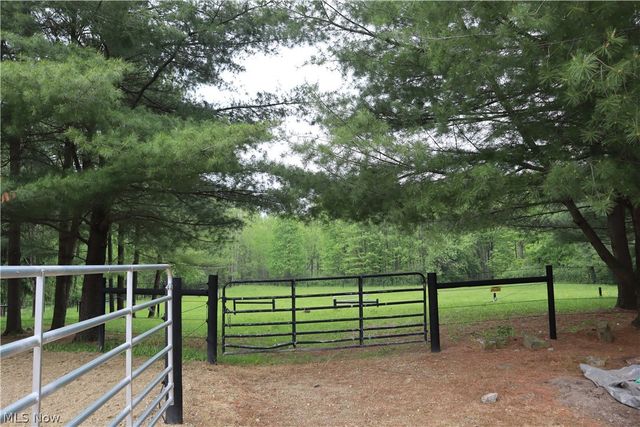 7509 Girdle Road, West Farmington, OH 44491