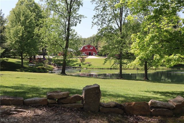7509 Girdle Road, West Farmington, OH 44491