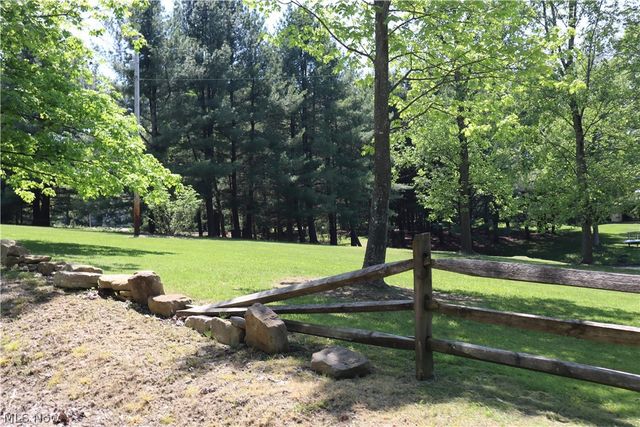 7509 Girdle Road, West Farmington, OH 44491