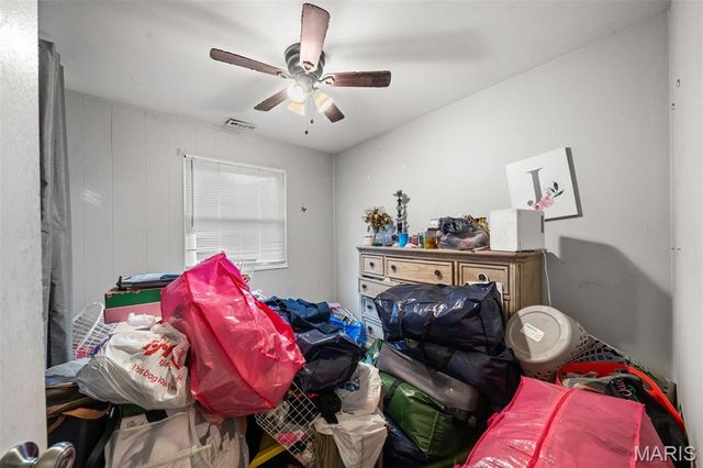 573 Coach Light Lane, Hazelwood, MO 63042