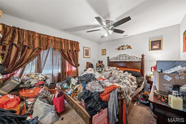 573 Coach Light Lane, Hazelwood, MO 63042