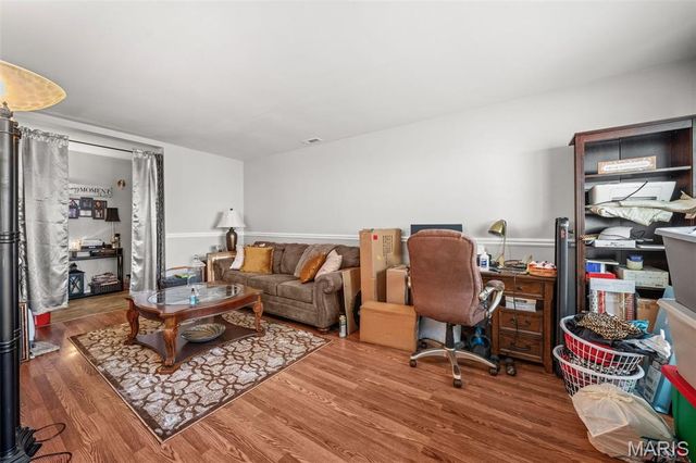 573 Coach Light Lane, Hazelwood, MO 63042