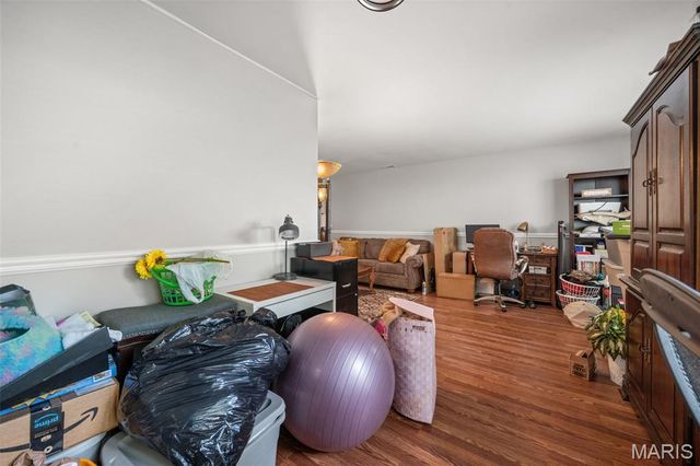573 Coach Light Lane, Hazelwood, MO 63042