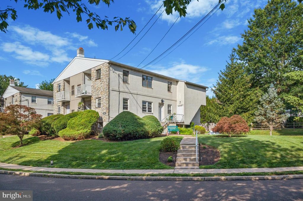 710 WILLOW ST #B, Lansdale, PA 19446