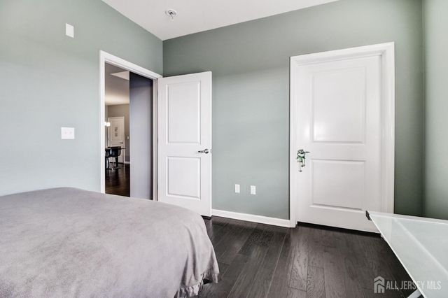 643 Strassle Way 643, South Plainfield, NJ 07080