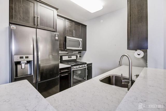 643 Strassle Way 643, South Plainfield, NJ 07080