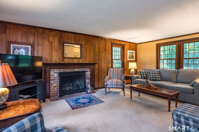 7 Milestone Lane, Madison, CT 06443