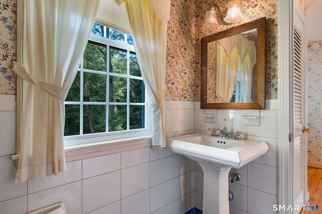 7 Milestone Lane, Madison, CT 06443