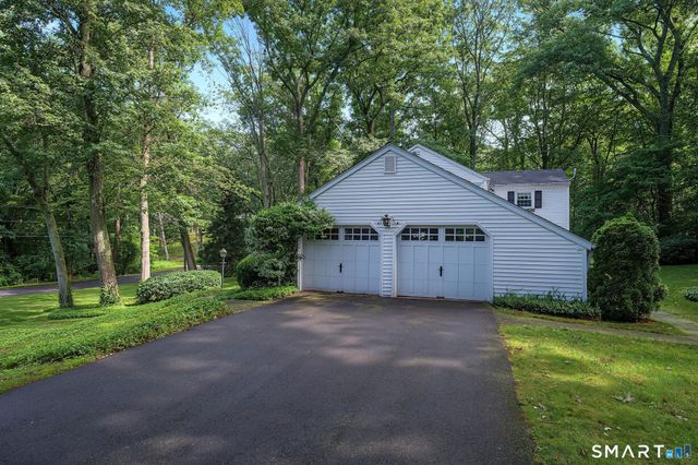 7 Milestone Lane, Madison, CT 06443