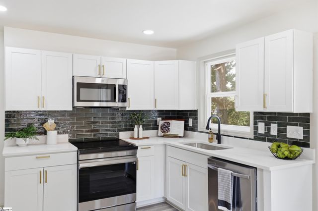 114 Birchwood Street, Greenville, SC 29605
