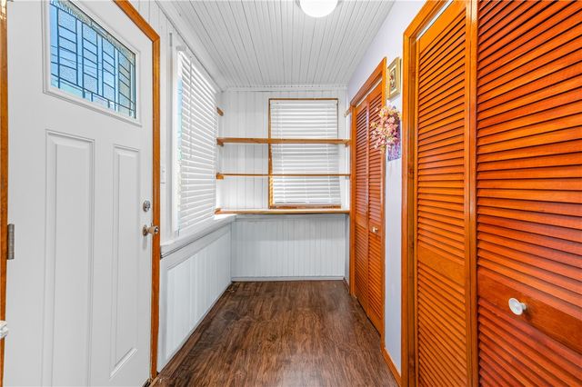 220 Bay View Avenue, Cranston, RI 02905