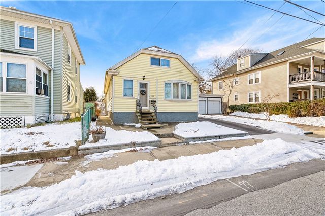 220 Bay View Avenue, Cranston, RI 02905