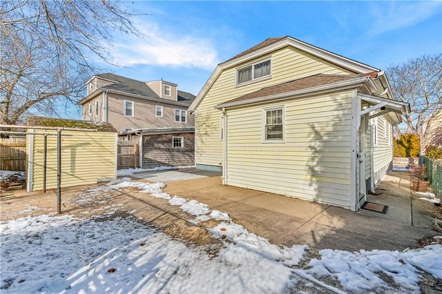 220 Bay View Avenue, Cranston, RI 02905