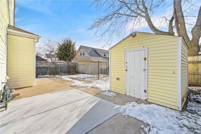 220 Bay View Avenue, Cranston, RI 02905