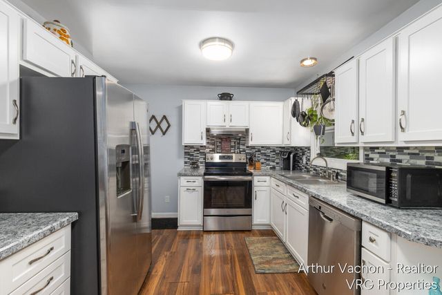 9089 Fulton Street, Ada, MI 49301