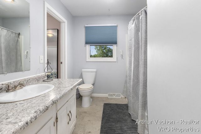 9089 Fulton Street, Ada, MI 49301