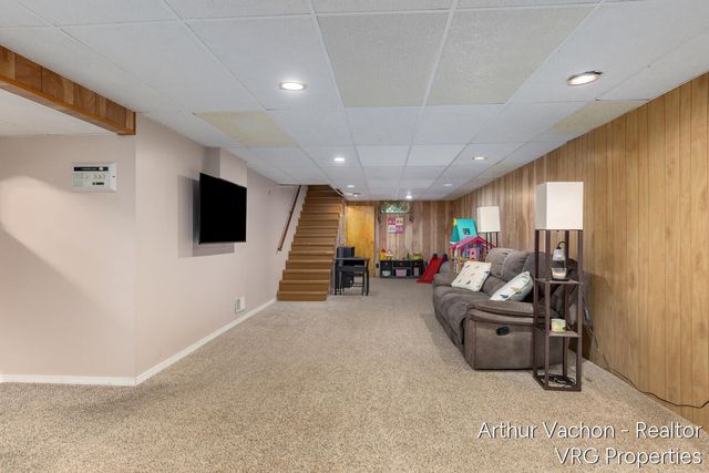 9089 Fulton Street, Ada, MI 49301