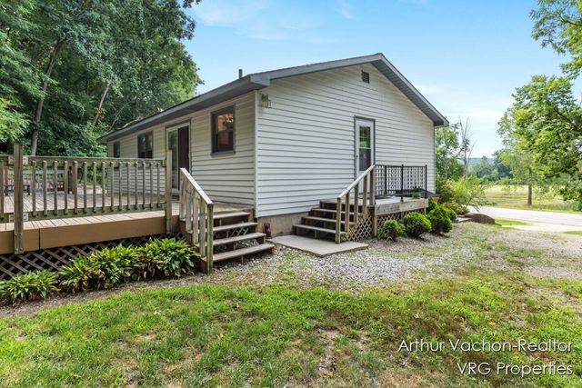 9089 Fulton Street, Ada, MI 49301