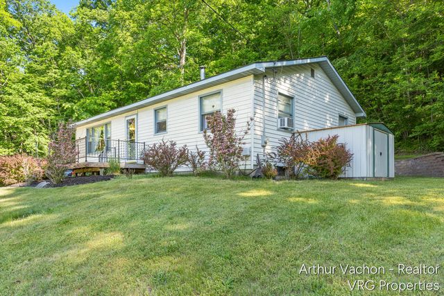 9089 Fulton Street, Ada, MI 49301