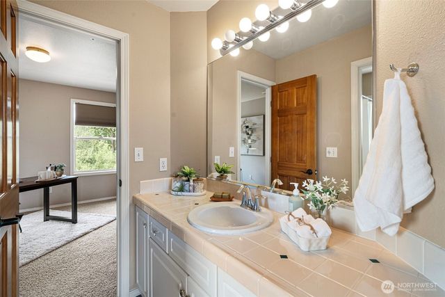 2614 Tacoma Road E, Puyallup, WA 98371