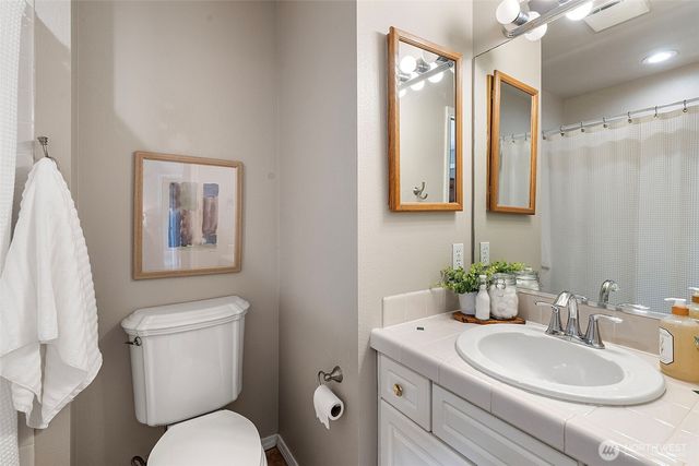 2614 Tacoma Road E, Puyallup, WA 98371