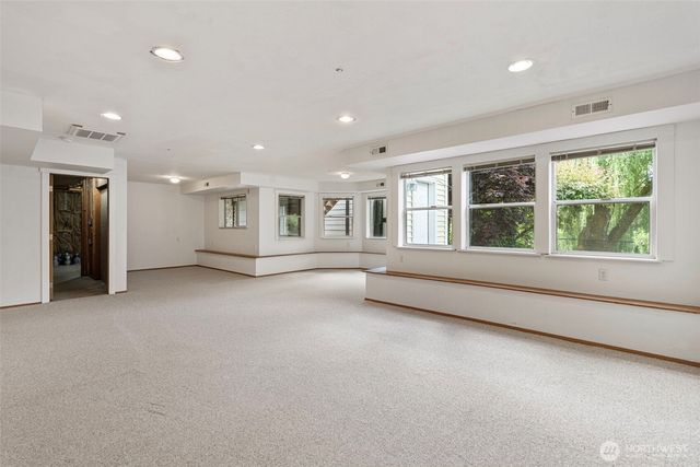 2614 Tacoma Road E, Puyallup, WA 98371